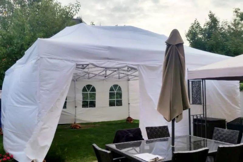 Heavy Duty Popup Tent - 20×20 - White rental - Toronto & GTA
